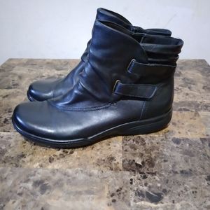 Clarks Black womens booties size 8